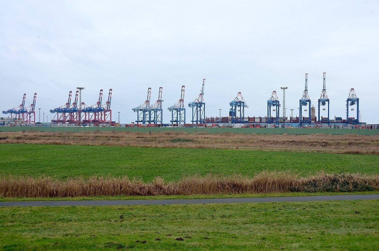 Hafenkräne im Container-Terminal Bremerhaven in Bremen